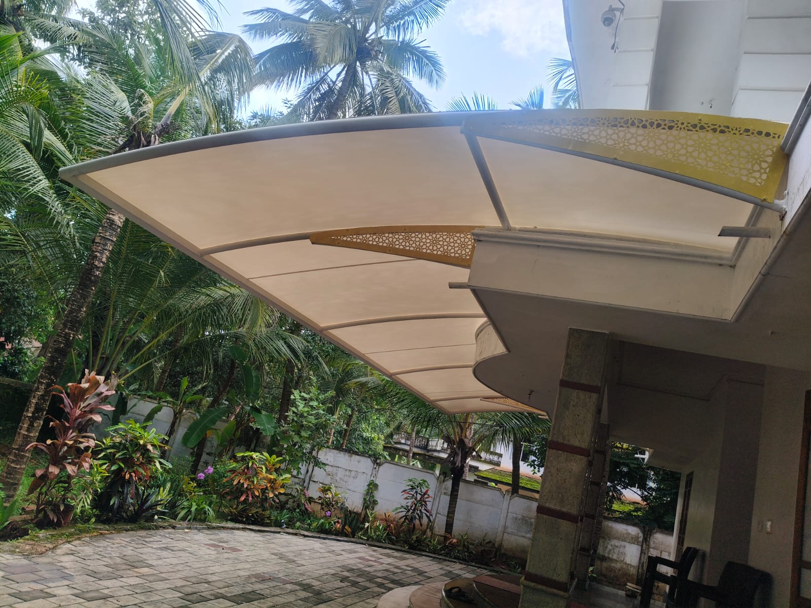 PREMIUM ROOFING